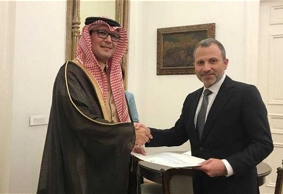 باسيل تسلّم أوراق اعتماد بخاري