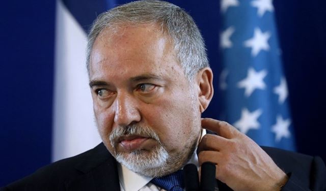 ليبرمان يشكك بنوع علاقة إيران بحماس.. والأخيرة تردّ