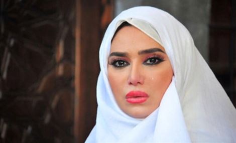 رنا الأبيض.. من الإغراء إلى التدين!