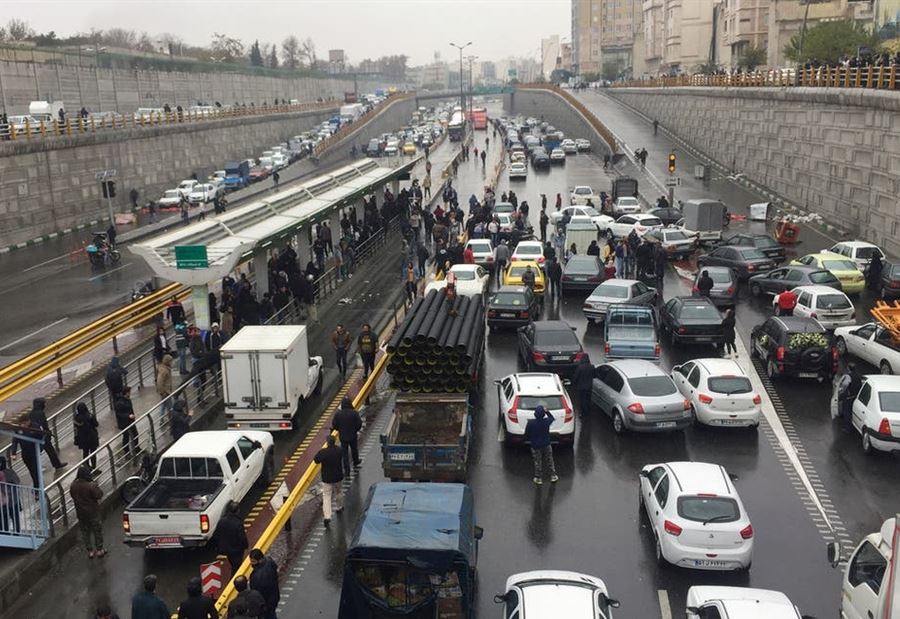 عقوباتٌ أميركية تستهدف إيرانيين
