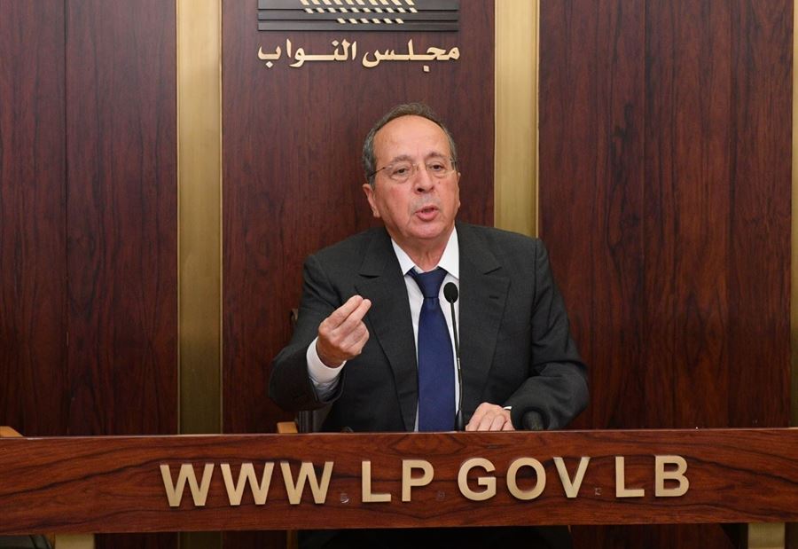 "لأنَّ الناجح بشطارتهِ لن يكون كلبًا".. السيِّد يتَّفق مع روكز!