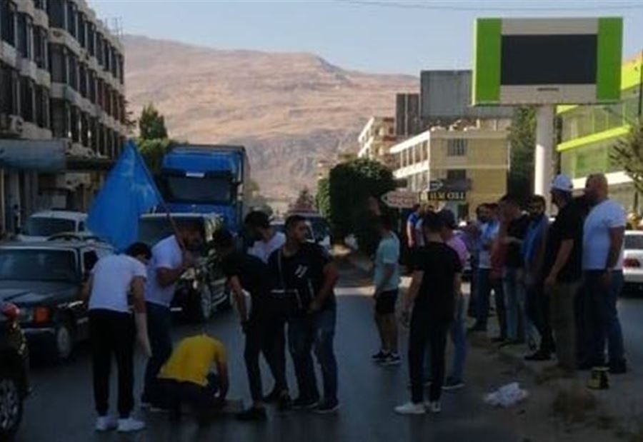 بالصور: مسيرات سيارة في البقاع الأوسط ابتهاجاً بالحريري 
