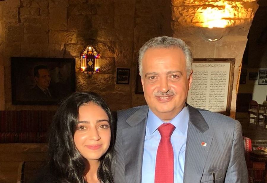 ارسلان ينشر صورة لابنته ارسلان ينشر صورة لابنته