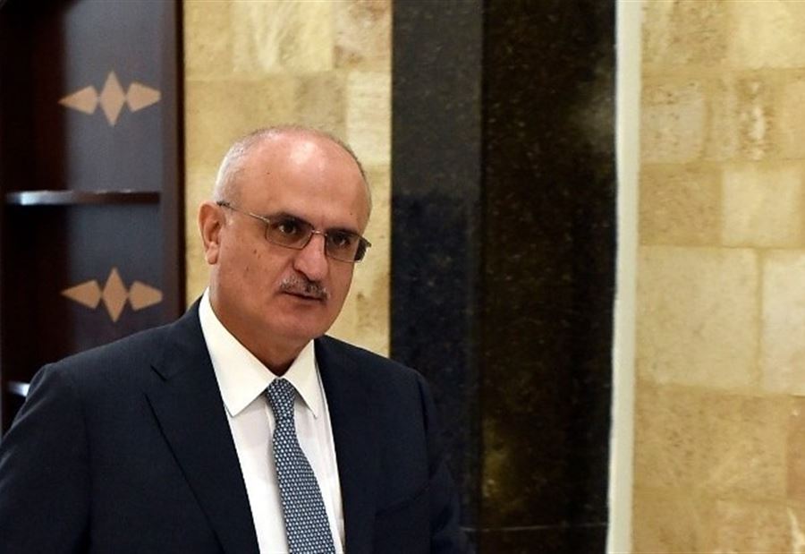 وزير المال وقّع أوامر الدفع للبلديات وزير المال وقّع أوامر الدفع للبلديات