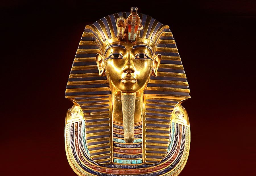ترميم تابوت توت عنخ آمون بعد 97 عامًا! ترميم تابوت توت عنخ آمون بعد 97 عامًا!