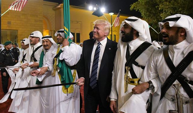 السعودية تستعين بترامب لضرب 