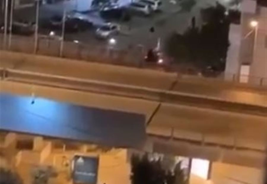 بالفيديو... إشتباكٌ مسلح واطلاق نار وقنابل في بئر العبد