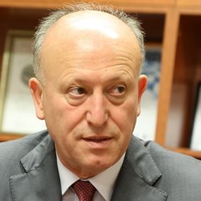 ريفي يستعيد "بريد العدل"