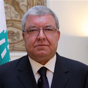 المشنوق زار عودة: الحريري مستمر في ترشيح فرنجية