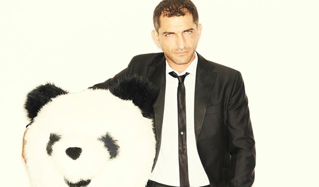 بعد سكارليت جوهانسن من سيقبّل عمرو واكد?