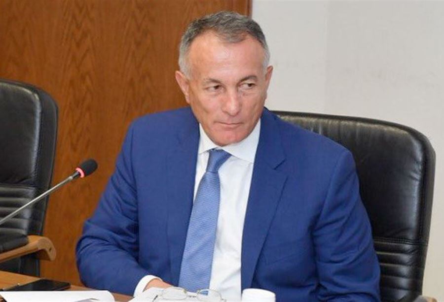 روكز يتكلم لغة بري روكز يتكلم لغة بري