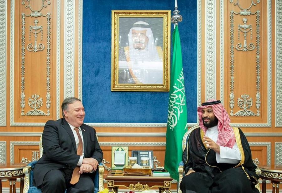 بن سلمان  يبحث مع بومبيو تعزيز أمن المنطقة