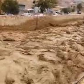 سيول الأردن.. قتلى ومفقودون وإجلاء الآلاف وتعليق الدراسة