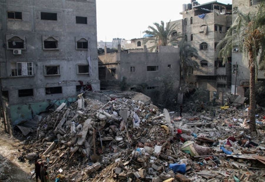 مصر تطرح تصوراً لإعمار غزة يضمن بقاء الفلسطينيين مصر تطرح تصوراً لإعمار غزة يضمن بقاء الفلسطينيين