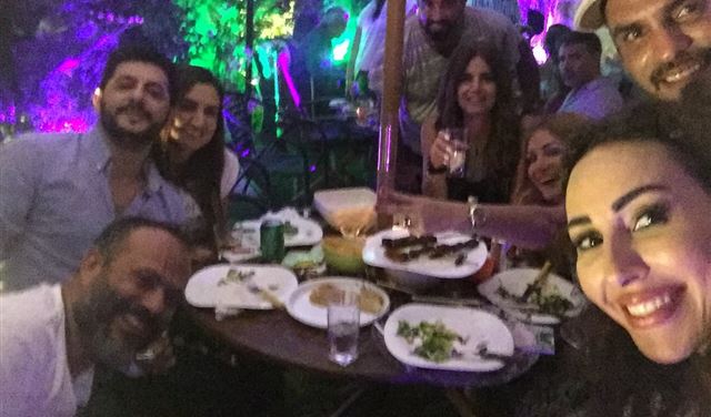 بالصور.. تعرفوا على "حماة" ورد الخال