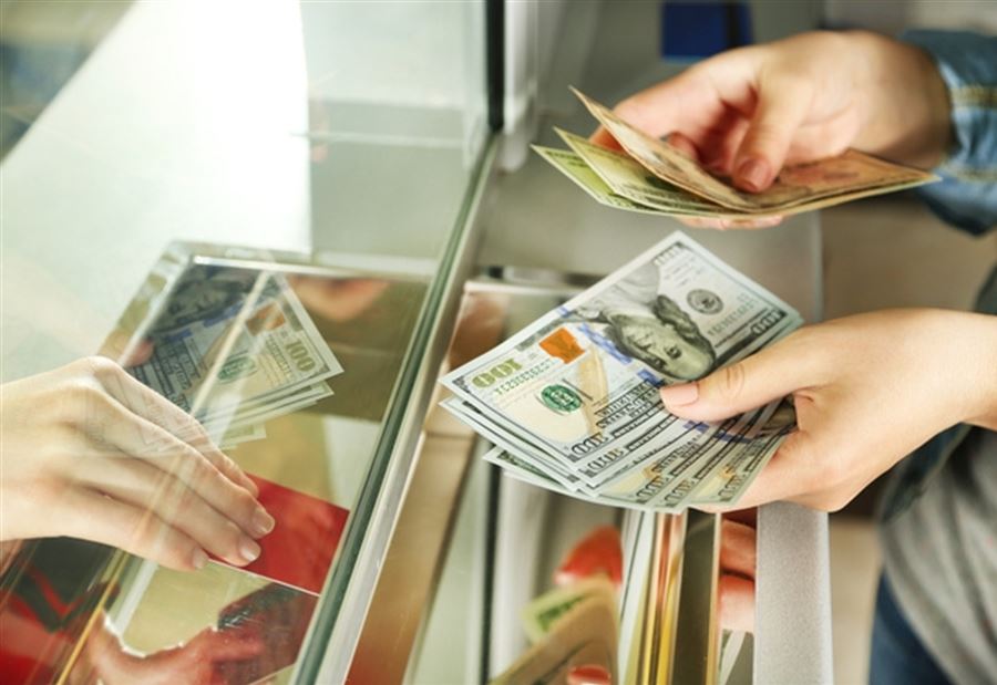 سعر الدولار لدى شركات تحويل الأموال اليوم الجمعة