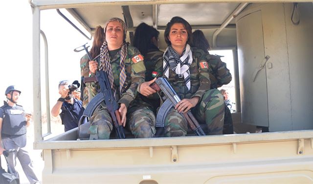 قوات البشمركة النسائية: "داعش" يخاف منا 