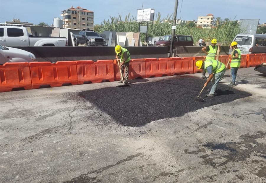 بدء صيانة وترميم اوتوستراد المنيه