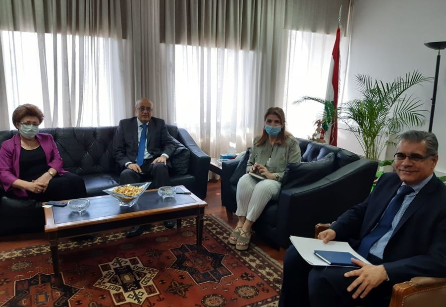 تَعليقُ العمل في المستشفيات..