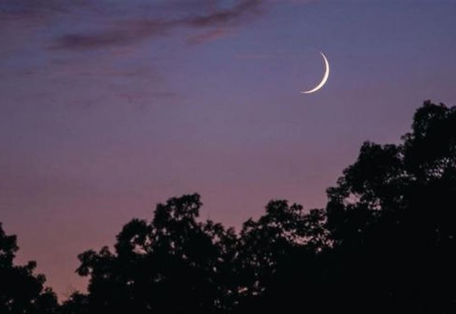 السعودية تدعو لتحرّي رؤية هلال شوّال في هذا اليوم 