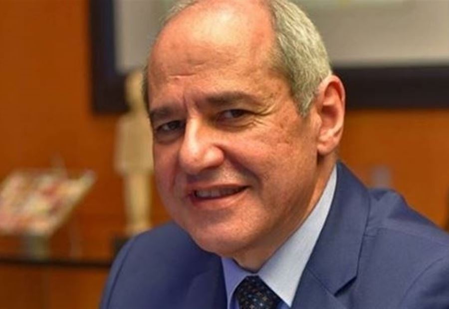 خلف يرفض معادلة "الرضوخ للخارج"