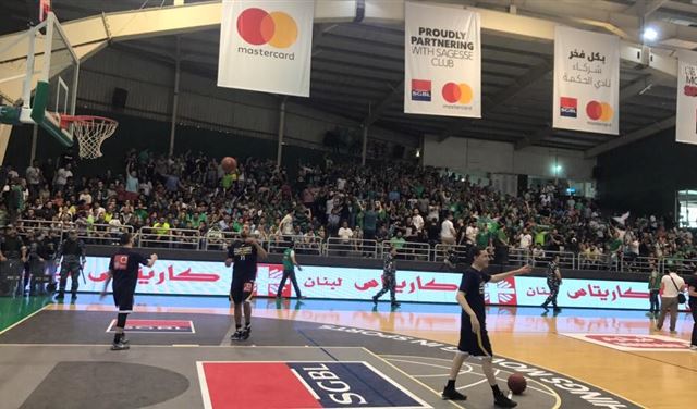 مباراة الحكمة والرياضي توقفت.. اشكال وتحذيرات!