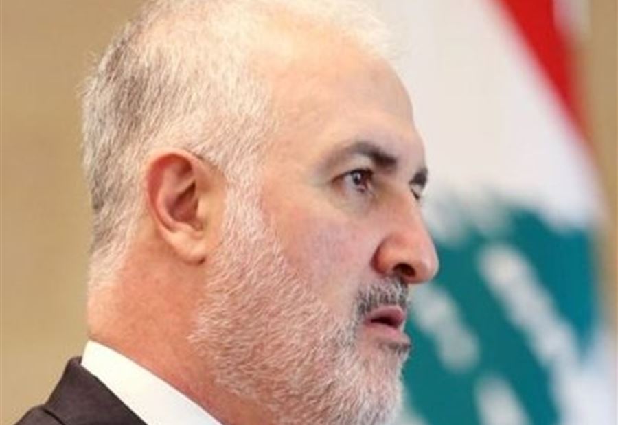 عزيز: الحقيقة بتنشاف بعينتين
