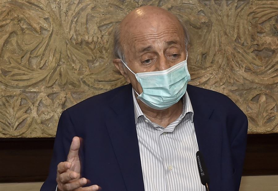 "منعًا لاي تفسير"... تغريدة لافتةٌ لـ جنبلاط