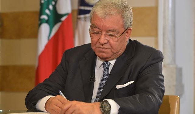 المشنوق تقدّم بترشيحه للانتخابات النيابية  