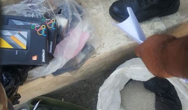 بالصور..  عبوة كيميائية في عرسال؟