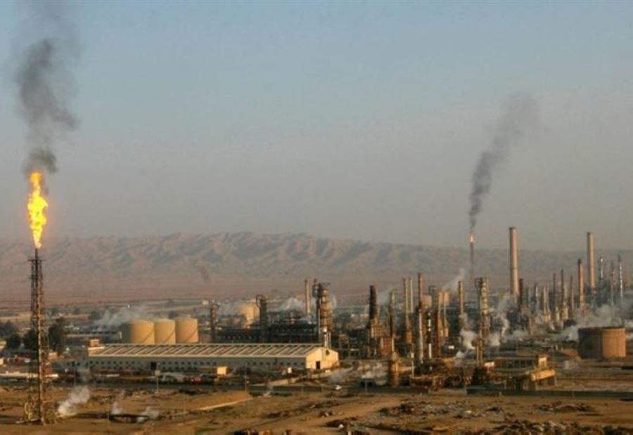 صاروخٌ يصيبُ مصفاة نفط في العراق
