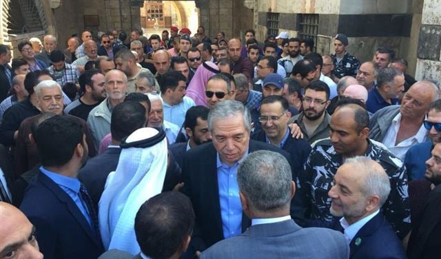 وفد يضم بخاري وسفراء عرب ادوا صلاة الجمعة في طرابلس