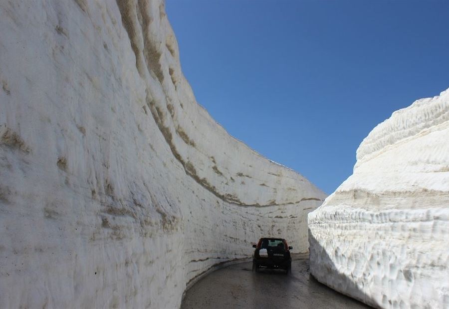 إليكم الطرقات الجبلية المقطوعة صباحاً إليكم الطرقات الجبلية المقطوعة صباحاً
