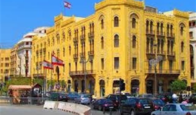 سعد الحريري وايناس ابو عياش على خطوط التماس  سعد الحريري وايناس ابو عياش على خطوط التماس