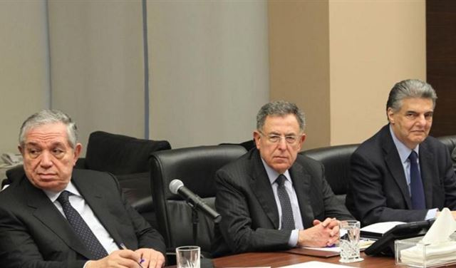 الحريري يحرج كتلته الحريري يحرج كتلته