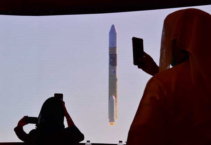 انطلاق "مسبار الأمل".. أول مهمة استكشاف عربية نحو المريخ انطلاق "مسبار الأمل".. أول مهمة استكشاف عربية نحو المريخ