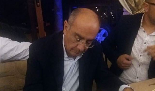 سعيد ويعقوبيان يوقعان على عريضة نزار زكا