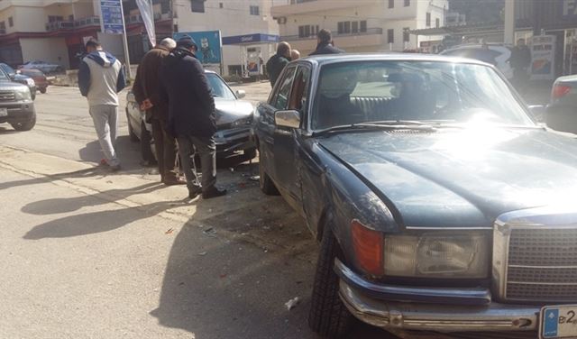 حادث سير على طريق كفرعقا ادى الى زحمة سير