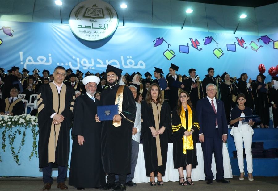 دريان لطلاب المقاصد: كونوا منفتحين على الحوار