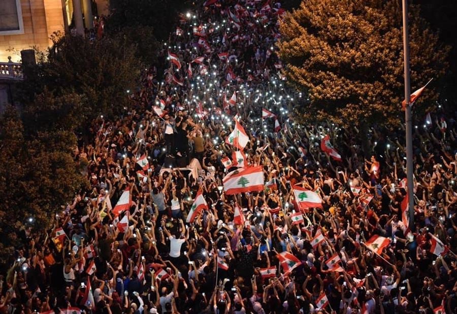 "احتجاجات لبنان هي الأضخم منذ ثورة الأرز"