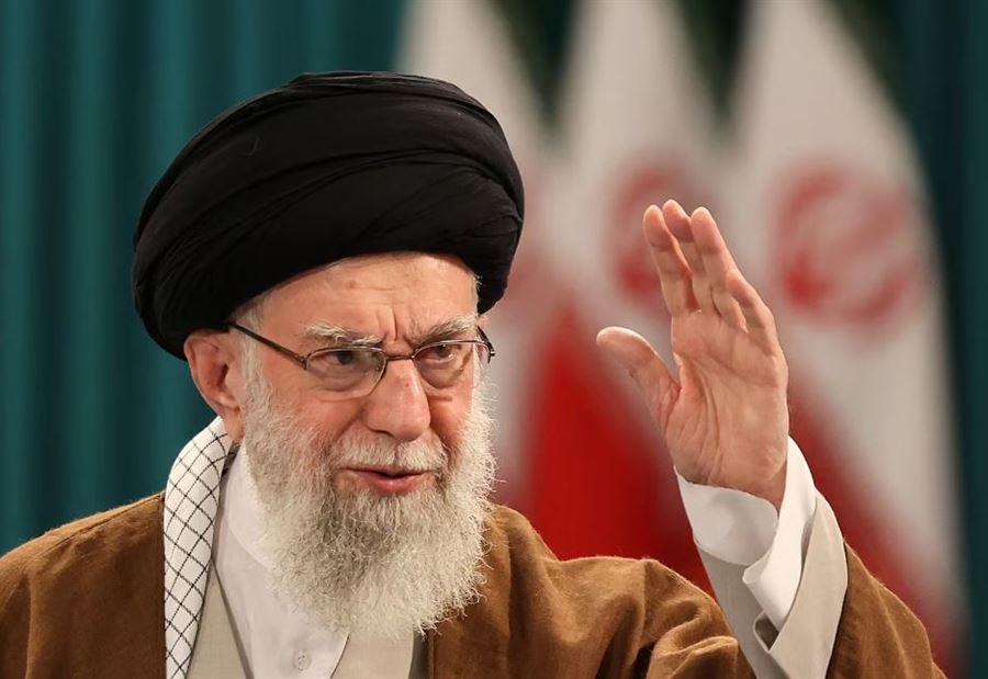 "القواعد الأميركية ستسحق"... الخامنئي: سليماني كان يعبئ الطاقات في سوريا ولبنان