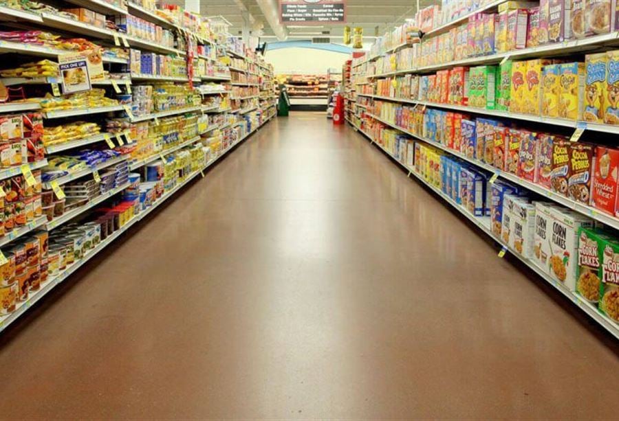 "الإمدادات الغذائية متوفّرة في الوقت الراهن ولكن!" "الإمدادات الغذائية متوفّرة في الوقت الراهن ولكن!"