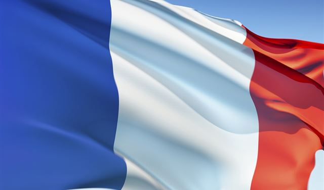 فرنسا تعود إلى لبنان.. من بوابة الرؤساء 