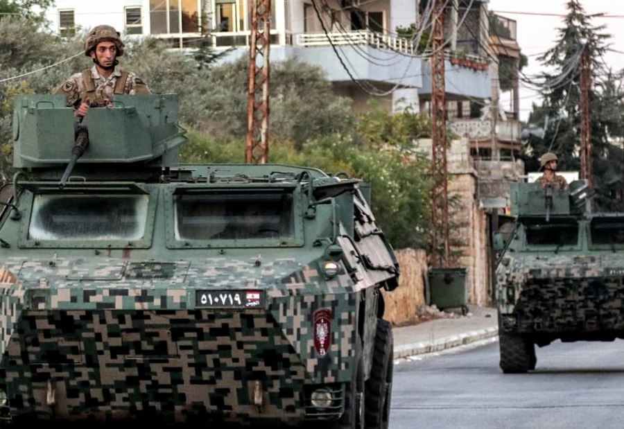"الجيش" بوجه القوات الإسرائيلية في الناقورة... وصورة تثير الغضب