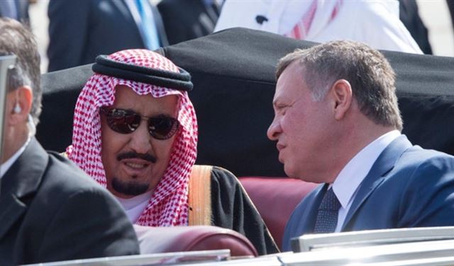 بالصور.. هكذا رحب العاهل الأردني بالملك سلمان