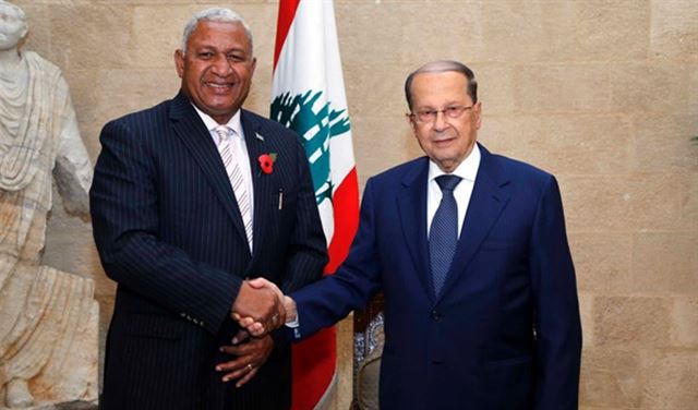 عون عرض مع رئيس وزراء فيدجي الاوضاع 