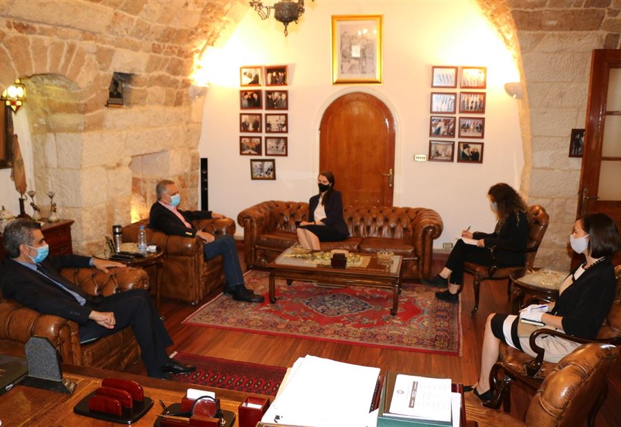 أرسلان عرض الأوضاع مع سفيرة أستراليا أرسلان عرض الأوضاع مع سفيرة أستراليا