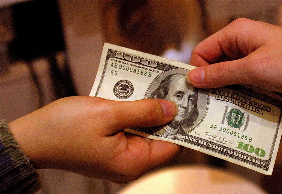 سعرُ صرف الدولار اليوم الإثنين  سعرُ صرف الدولار اليوم الإثنين