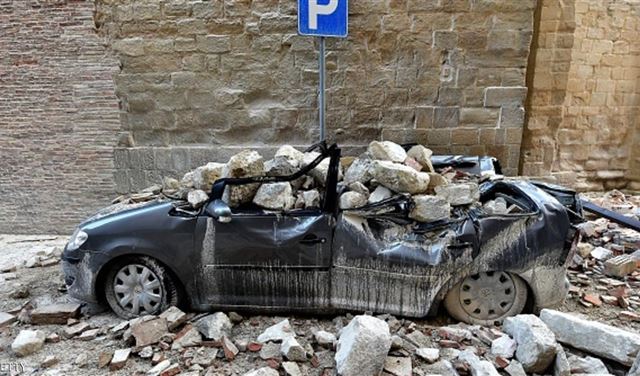 زلزال قوي يضرب وسط إيطاليا