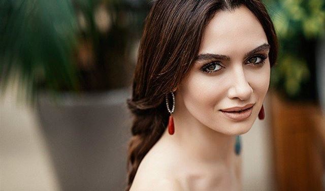 ما هو ردّ فعل بيرجا أكالاي على عودة طليقها إلى حبيبته السابقة؟ ما هو ردّ فعل بيرجا أكالاي على عودة طليقها إلى حبيبته السابقة؟